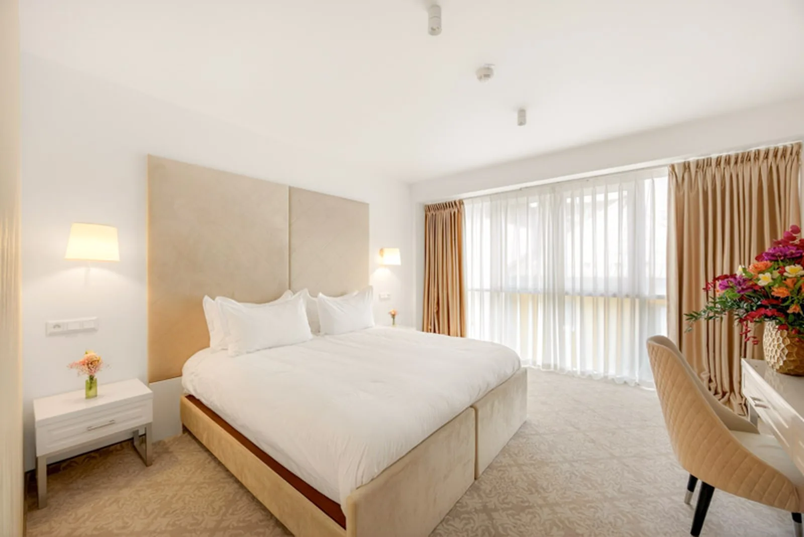 Executive King — room view