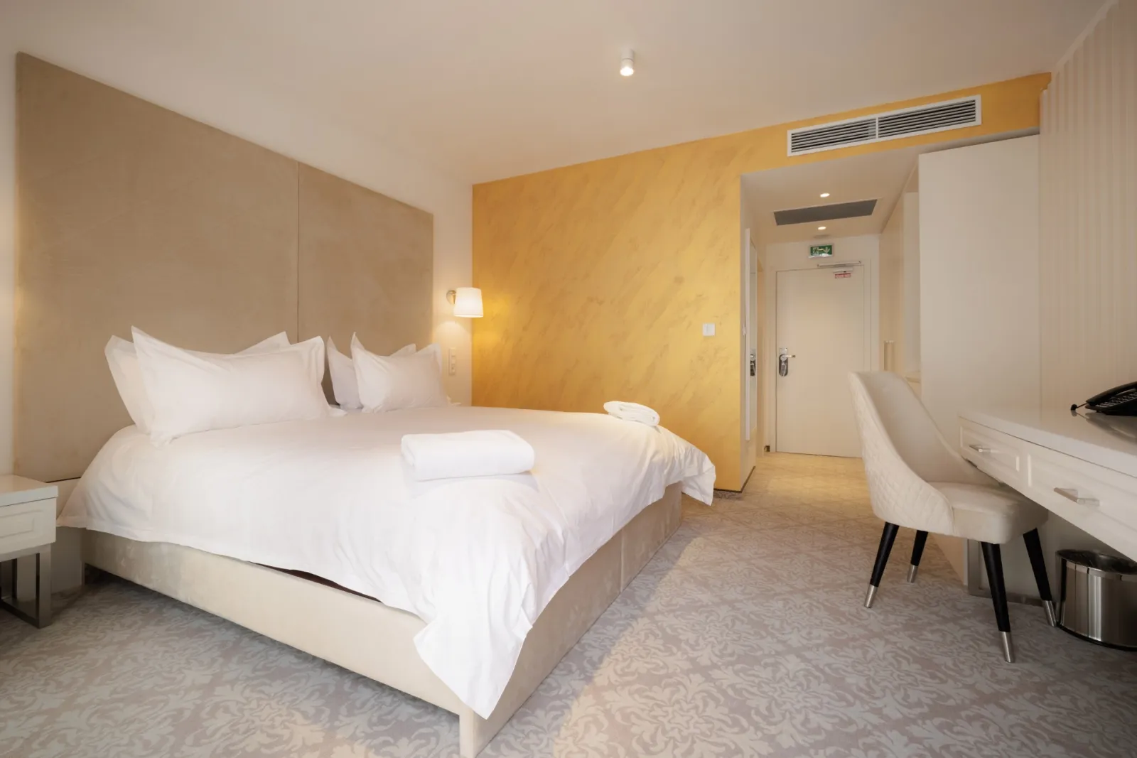 Comfort room